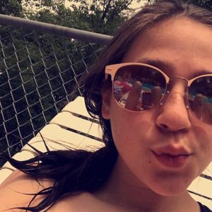 Meet your Posher, Macie